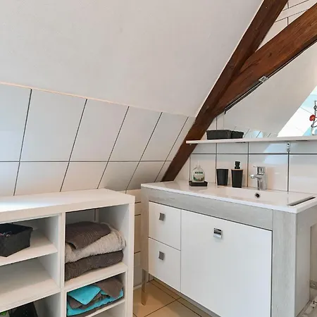 2 Bedroom Lovely In *